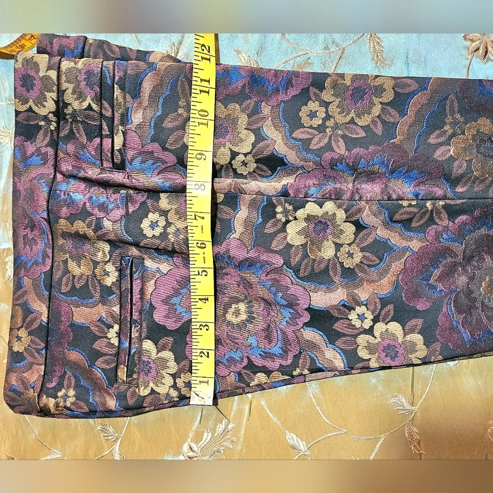 Stylish Brocade Print Pants - Picture 12 of 13